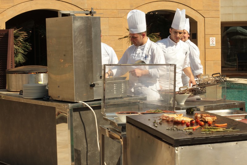 Sunday Buffet at Kempinski Summerland Hotel
